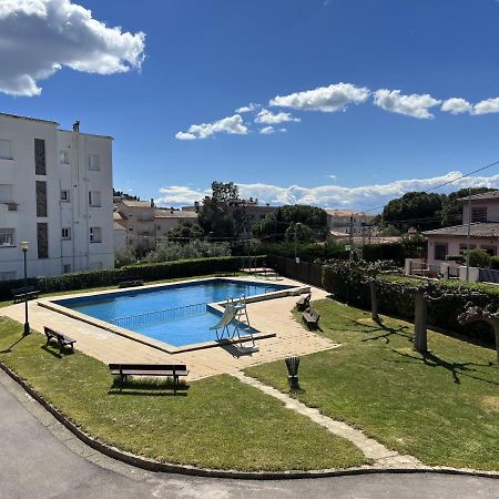 Lisboa 14 Apartman Roses Kültér fotó
