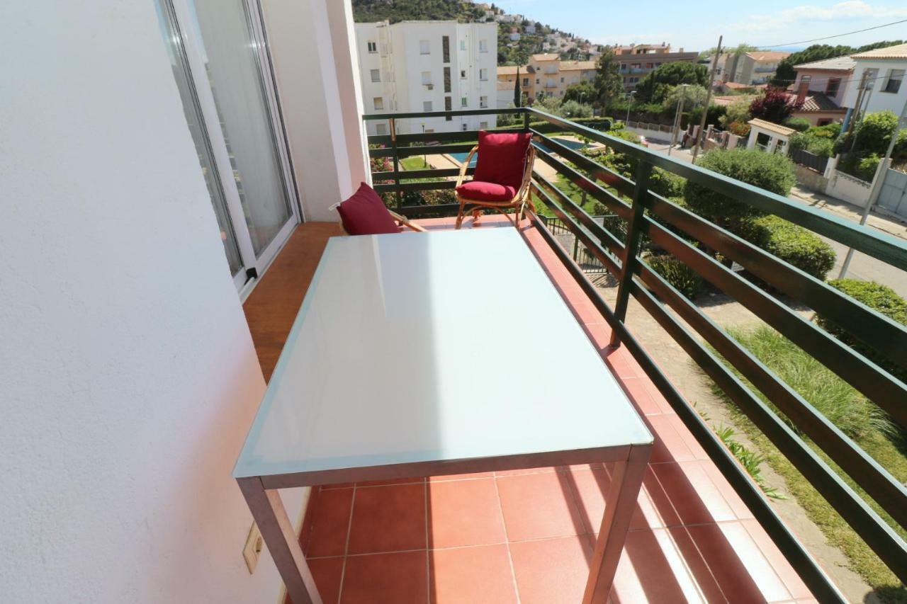 Lisboa 14 Apartman Roses Kültér fotó